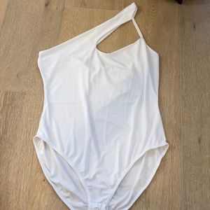 CUT OUT BODYSUIT